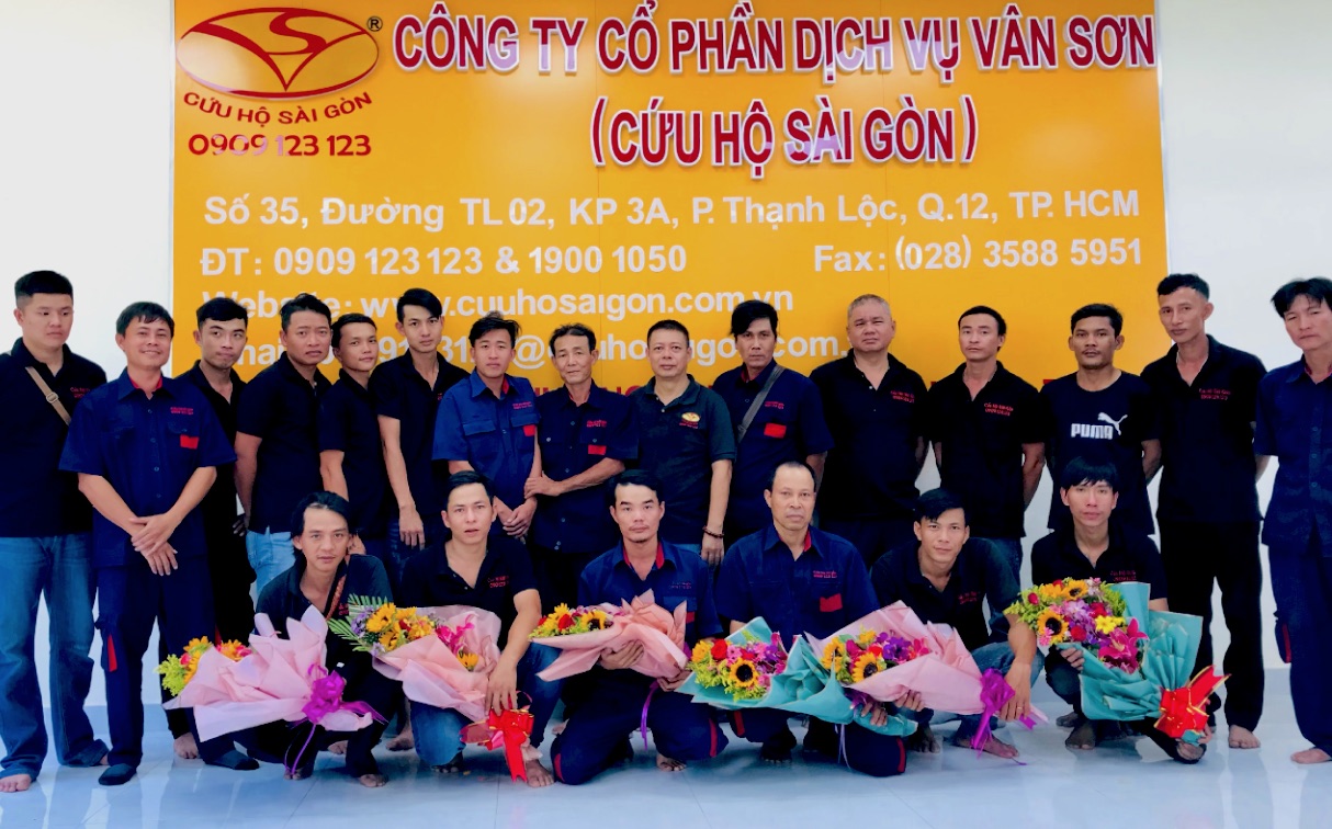 Nhân vien cứu hộ sài gòn, cứu hộ ô tô 